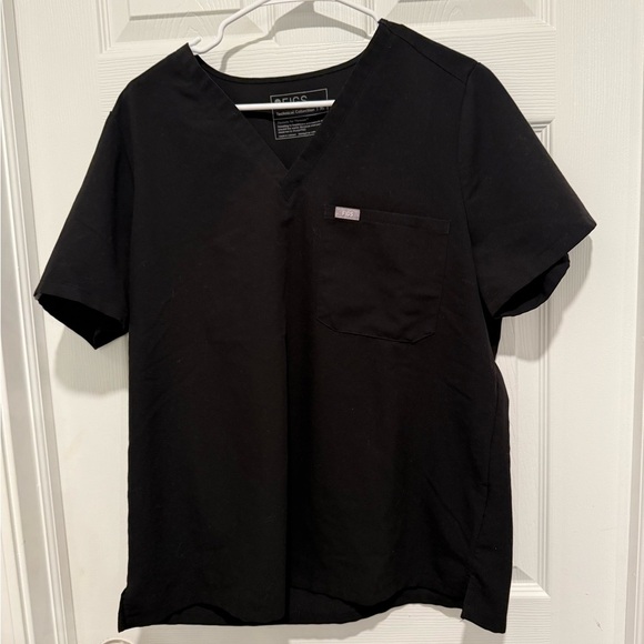 Figs Catarina One-Pocket Black Scrub Top™ Technical Collection Size XL. - Picture 3 of 6